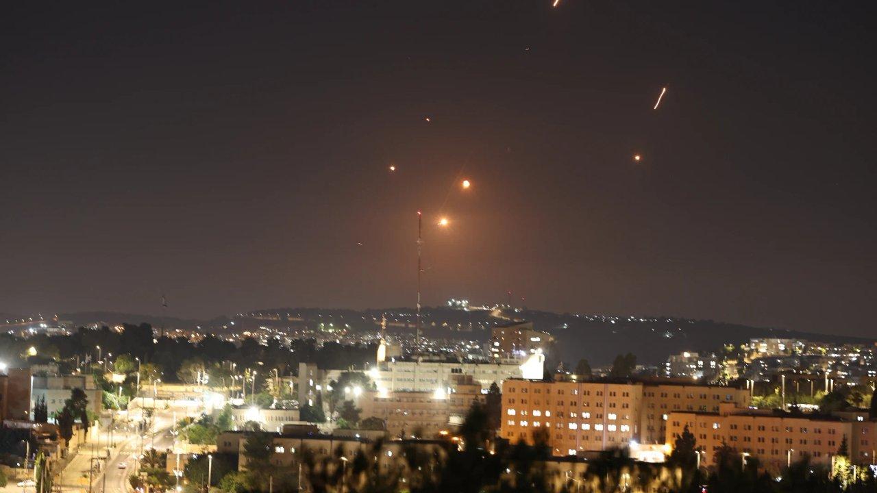 Israel intercepta un nuevo ataque iraniacute con misiles contra el sur del paiacutes