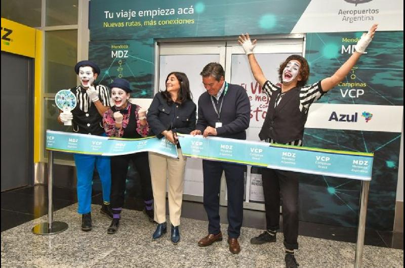 Una compantildeiacutea aeacuterea brasilentildea inauguroacute una ruta entre Campinas y Mendoza