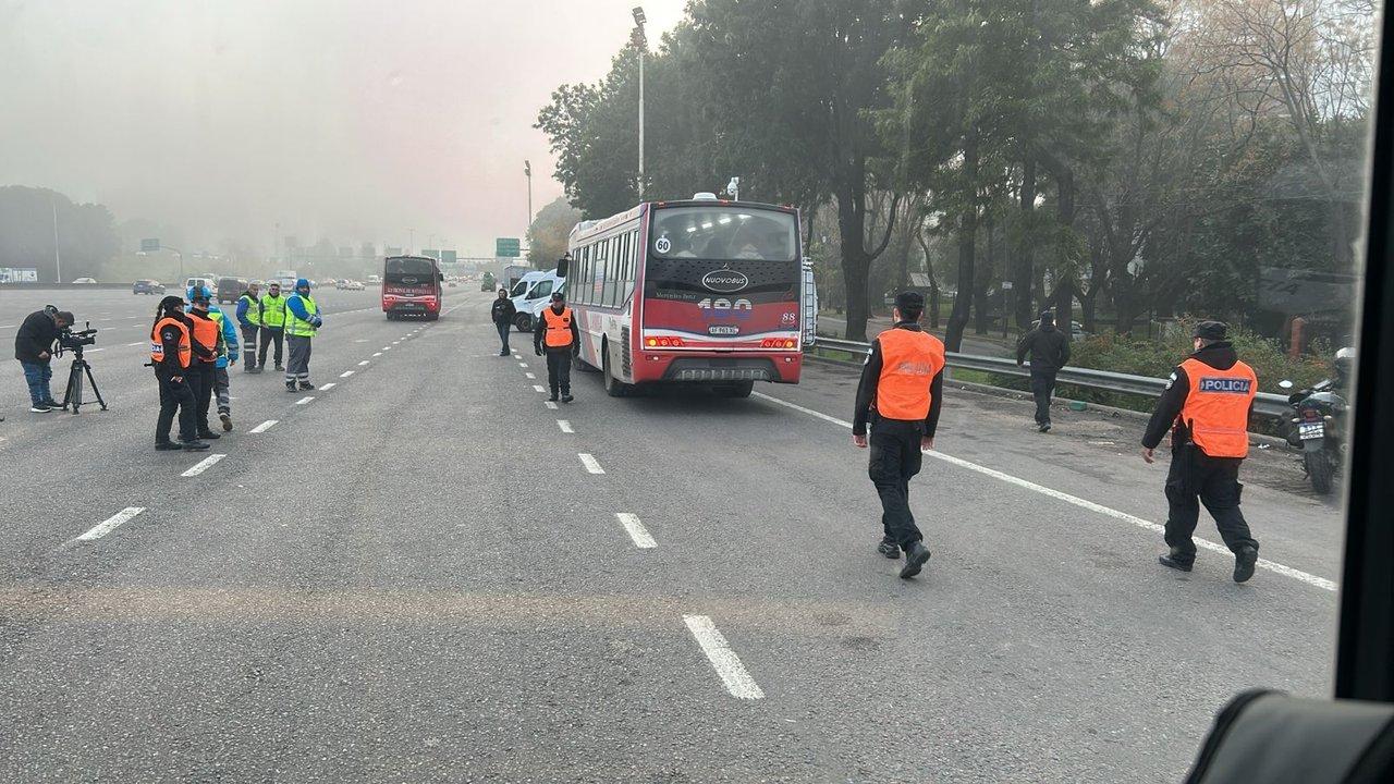 Marcha contra la condena de Cristina Kirchner- operativos especiales en la autopista Riccheri 