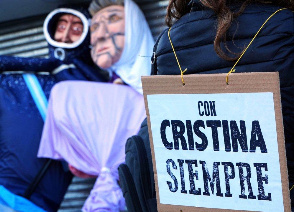 #128308Cristina Kirchner EN VIVO- minuto a minuto del Cristinazo en Plaza de Mayo contra la proscripcioacuten
