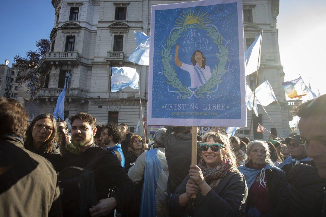 Cristinazo- el audio grabado por Cristina Kirchner emitido en Plaza de Mayo
