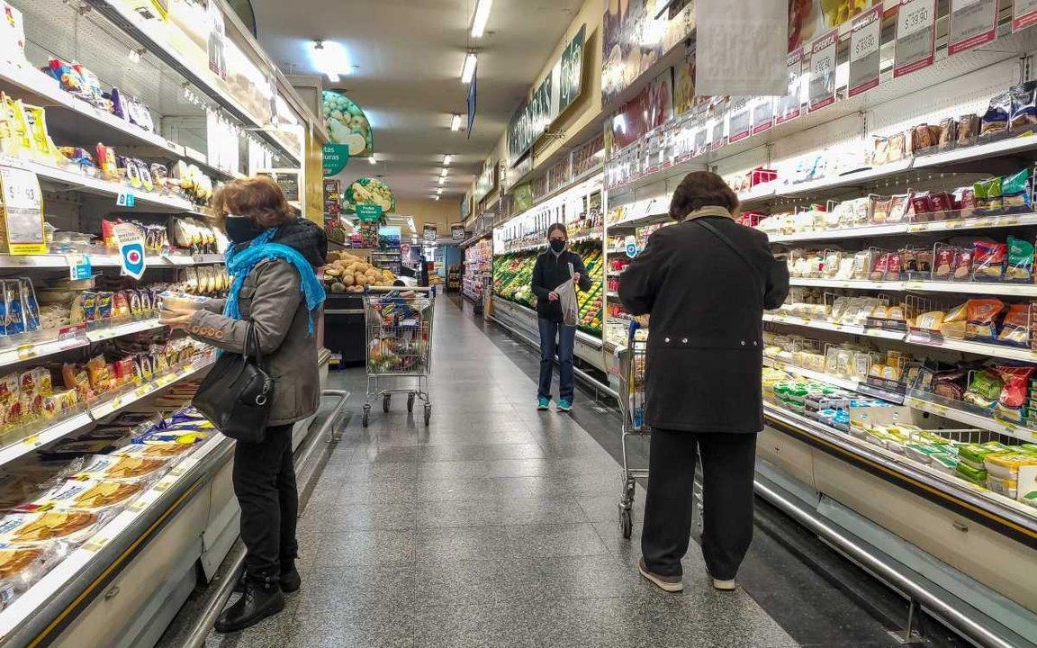 Las dos caras del consumo- se dispararon las ventas en shoppings pero cayeron en mayoristas