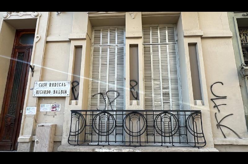 Vandalizaron siete comiteacutes radicales y el partido exigioacute un pronto esclarecimiento