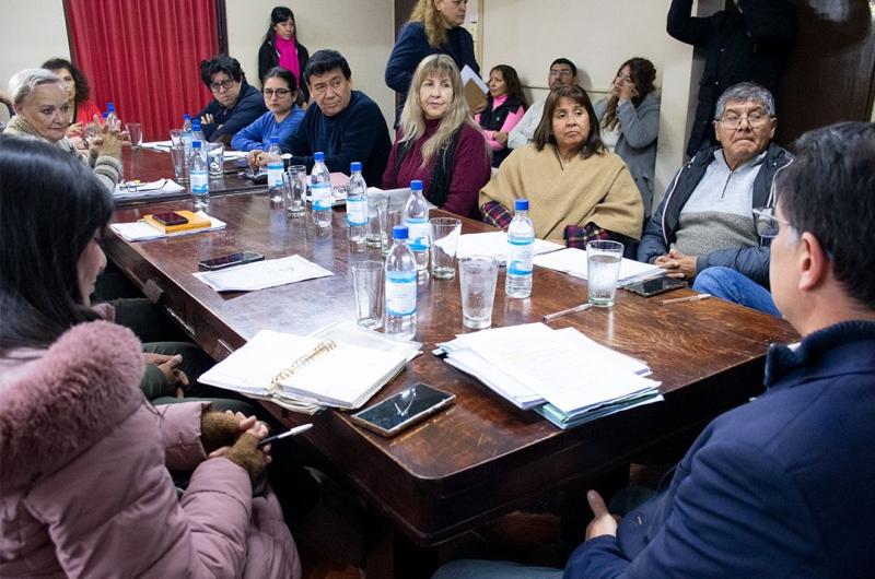 Avanza el tratamiento de una iniciativa que busca solucioacuten a la contaminacioacuten visual