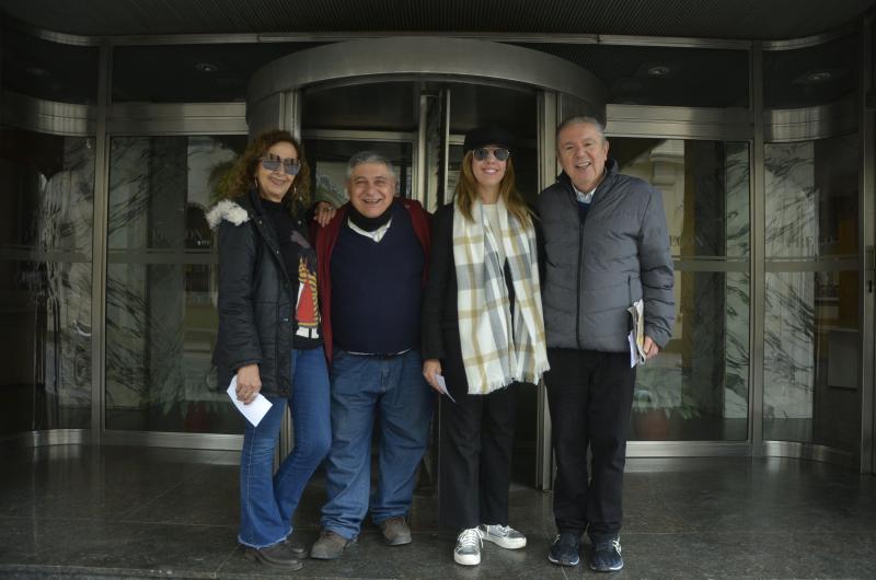 Presentan la comedia de enredos Que par de mentirosos en el teatro Mitre
