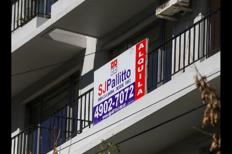 Los precios de los alquileres en doacutelares subieron maacutes de un 25-en-porciento- en CABA durante el uacuteltimo antildeo