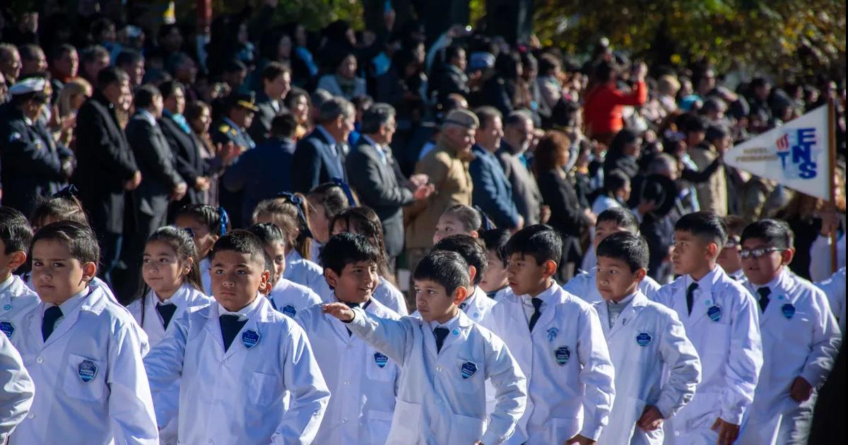 Eufoacuterica y emotiva promesa de lealtad a la Bandera Nacional