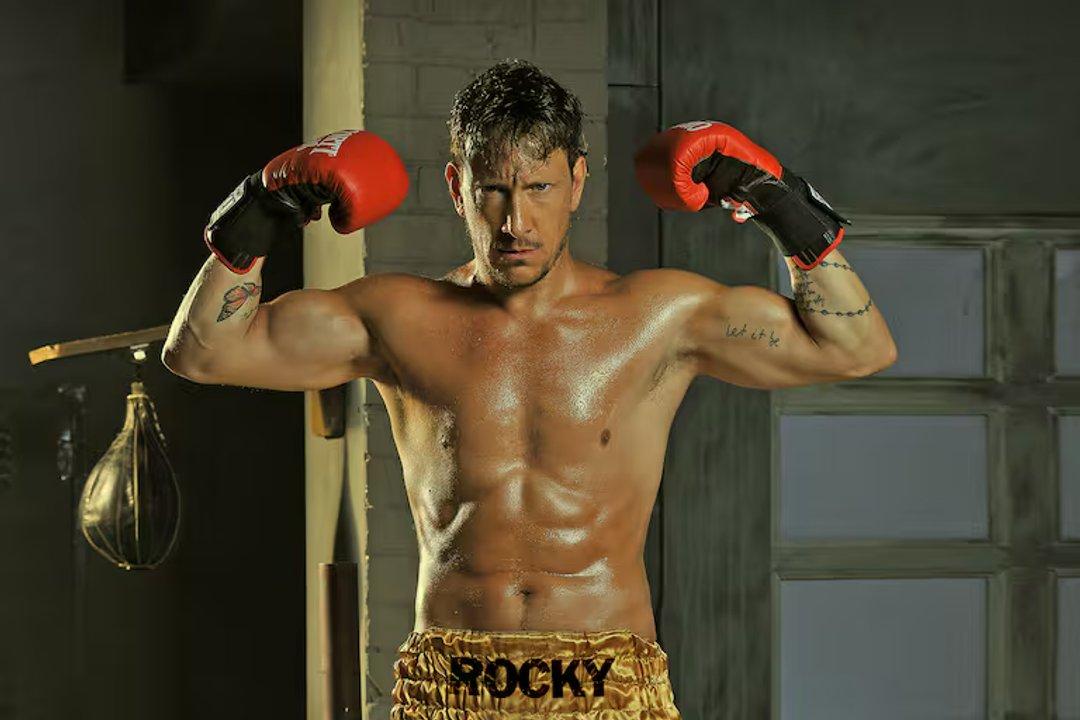 La emocioacuten de Nico Vaacutezquez por interpretar a Rocky en el teatro- En la obra no me ves a miacute lo ves a eacutel
