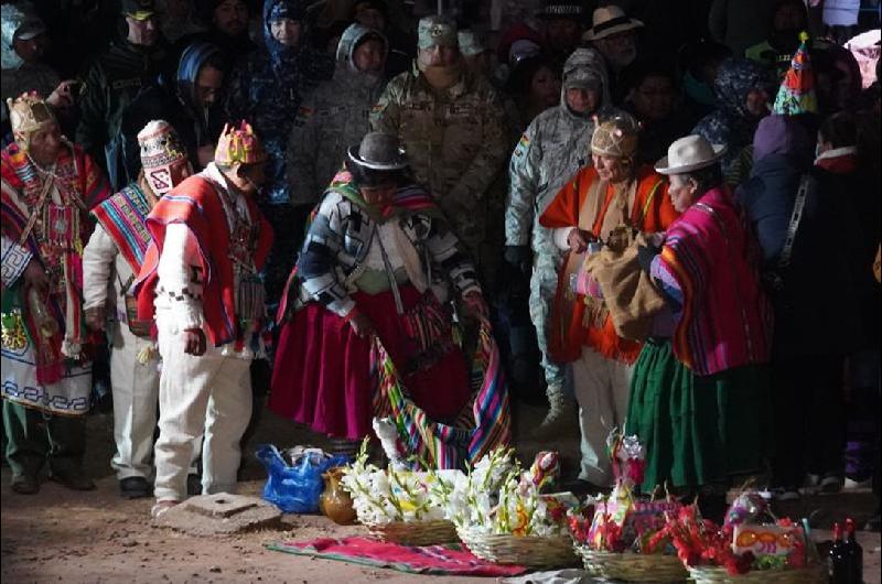 Bolivia recibioacute el Antildeo Nuevo Andino 5533 con rituales ancestrales y pedidos de unidad y paz