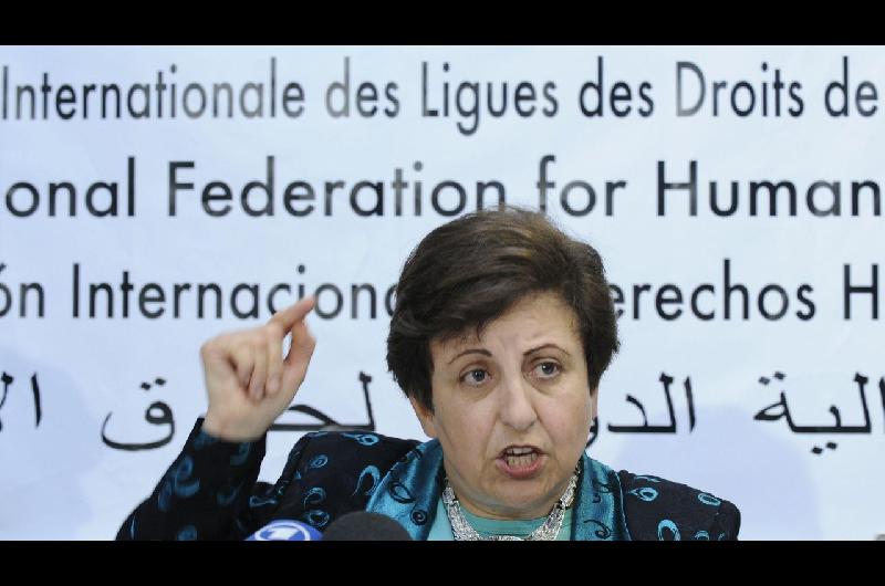 Shirin Ebadi Premio Nobel de la Paz 2003 avizora ldquoel fin del reacutegimen iraniacuterdquo