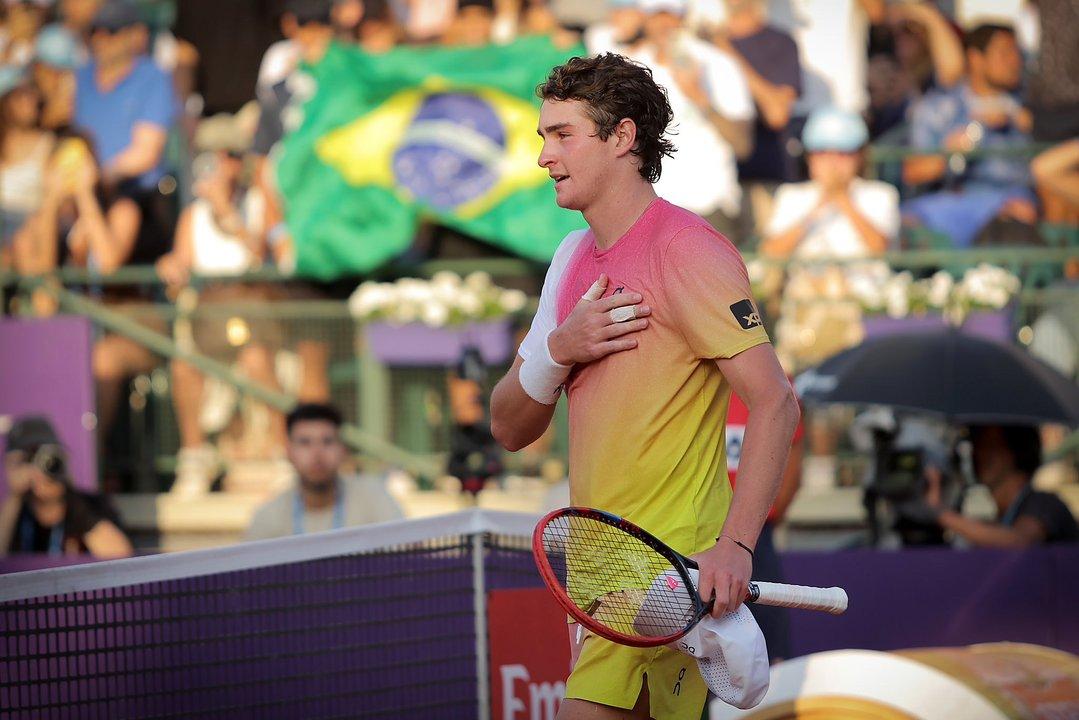 La joya brasilentildea Joatildeo Fonseca hizo historia en Eastbourne