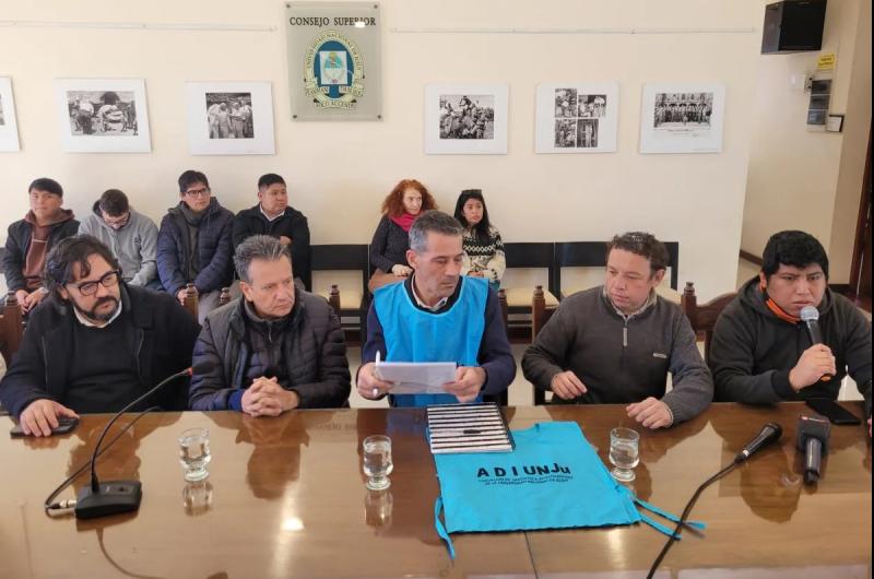 El personal no docente tambieacuten se ve afectado por el ajuste financiero a la universidad