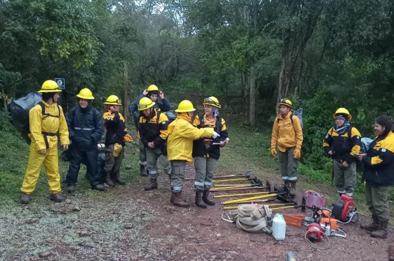 Brigadistas de Jujuy realizaron praacutecticas en los bosques del departamento Santa Baacuterbara