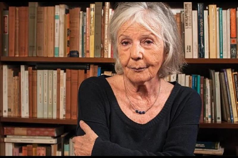 El Encargado del edificio donde viviacutea Beatriz Sarlo se presentoacute como heredero