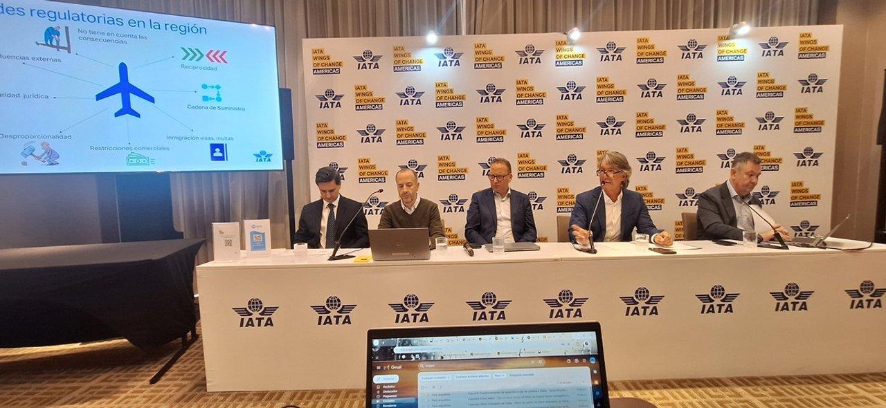 IATA inicia en Bogotaacute Foro Regional con especial atencioacuten en lo que pasa en Argentina