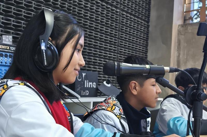Estudiantes y docentes en la prevencioacuten del Grooming con proyectos multimediales