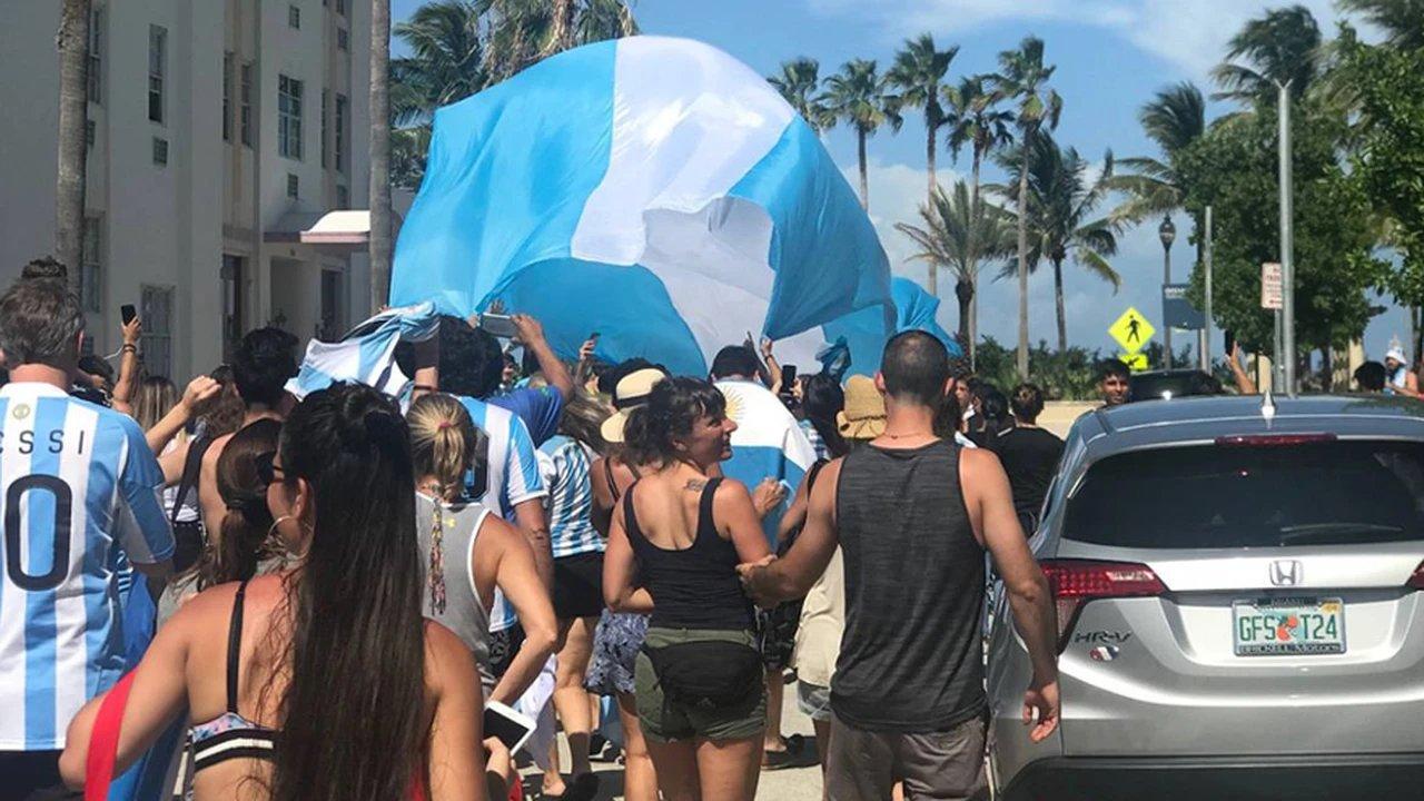 La grieta tambieacuten llegoacute al consumo- un sector viaja a Miami y el otro no llega a fin de mes