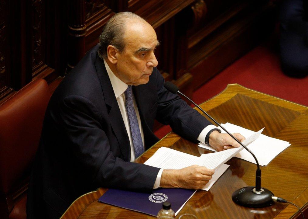 Guillermo Francos expone el informe de gestioacuten en el Senado