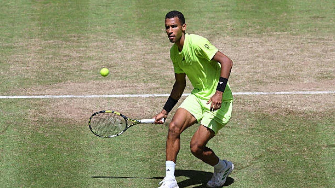 Auger-Aliassime le ganoacute con sufrimiento a Medjedovic y avanzoacute a semis en el ATP 250 de Mallorca