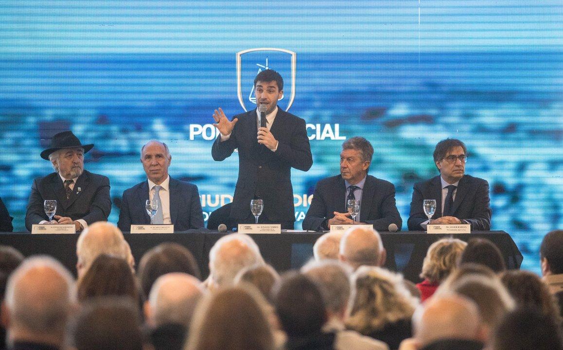 Torres acusoacute a los jueces de Chubut de querer frenar el plebiscito para eliminar los fueros