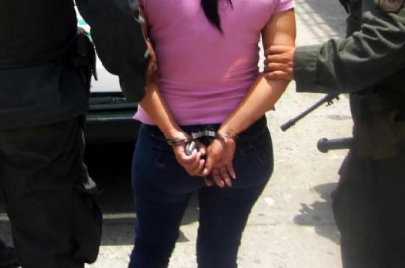 Una mujer se atrincheroacute en su casa bajo amenazas de agredir a su pareja