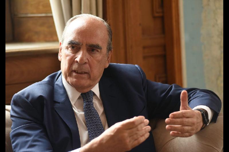 Francos le apuntoacute a Loacutepez- ldquoLe queda grande a esta sentildeora el cargo de senadora nacionalrdquo