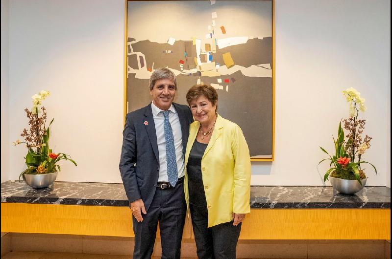 La misioacuten del FMI concluyoacute su visita a la Argentina y Economiacutea relativiza la necesidad de acumular divisas