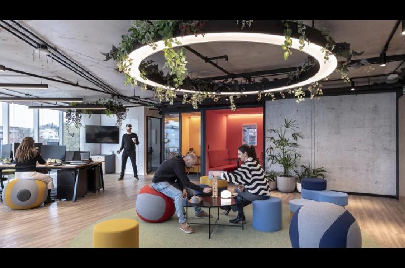 DOMINGO -- En Buenos Aires- el real estate corporativo comercial e industrial da sentildeales de recuperacioacuten