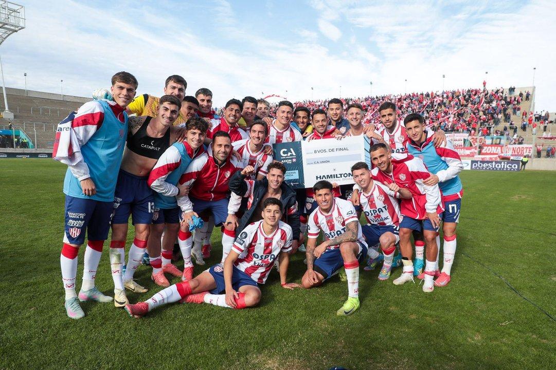 Unioacuten de Santa Fe vencioacute en los penales a Rosario Central y avanzoacute a octavos de final de la Copa Argentina