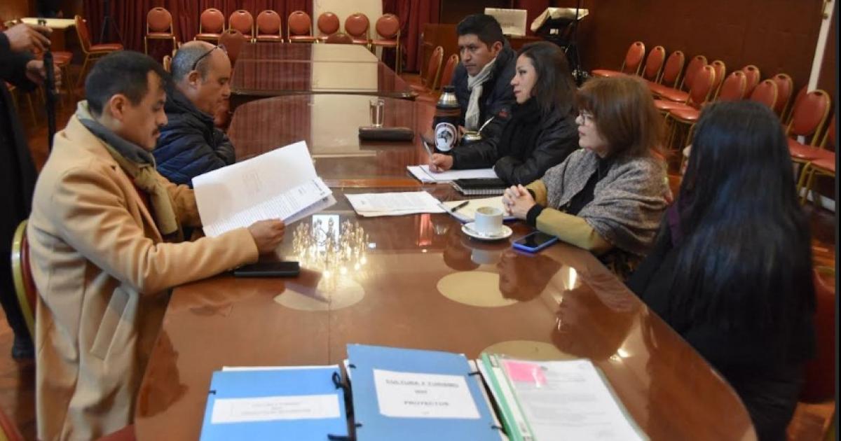 Un proyecto busca declarar Heacuteroe de la Independencia al capitaacuten Diego Cala