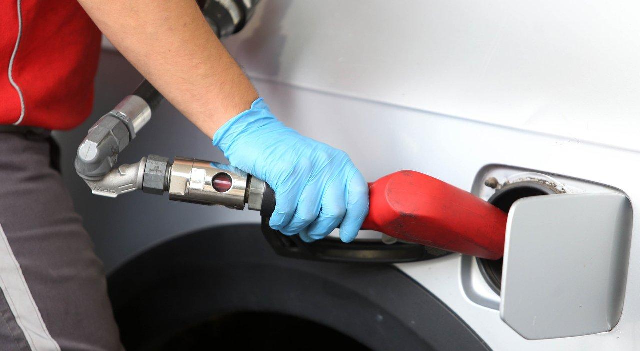 Sube el impuesto a los combustibles y se espera un aumento en naftas y gas oil