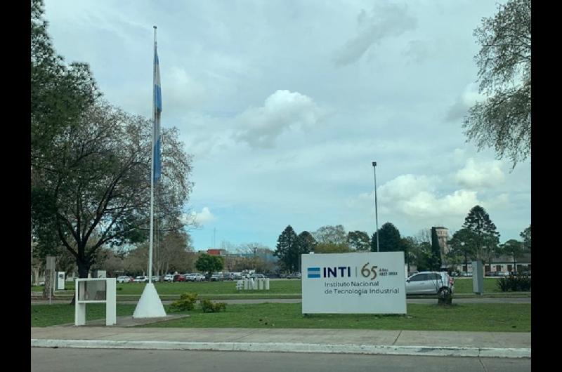 El INTI convoca mantildeana a un abrazo simboacutelico en todo el paiacutes para frenar el decreto de Sturzenegger