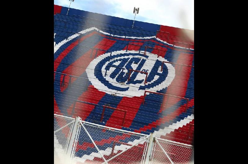 Nuevo escaacutendalo en San Lorenzo- las juveniles femeninas perdieron puntos al no tener ambulancia
