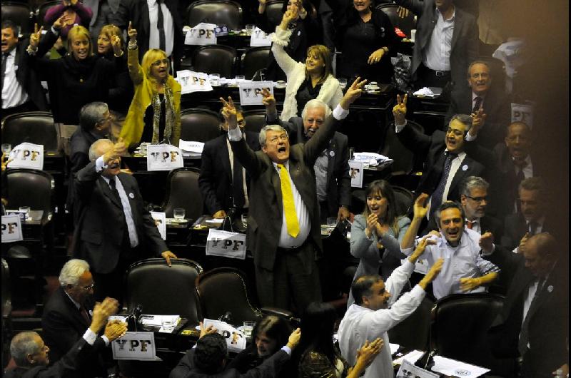 El archivo que condena a todos- la detallada lista de los que votaron la expropiacioacuten de YPF