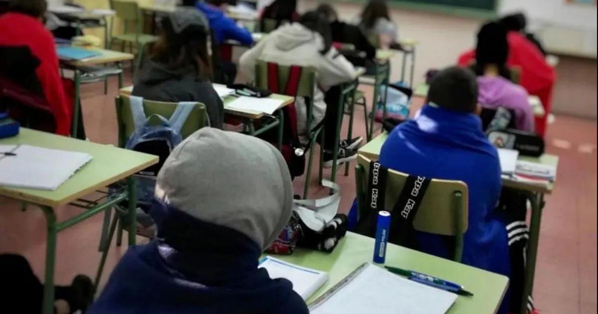 Por el friacuteo polar autorizan clases virtuales en Jujuy