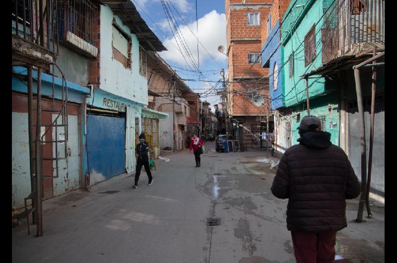 La pobreza en CABA cayoacute al 199-en-porciento- y salieron de esa condicioacuten 469000 portentildeos en el uacuteltimo antildeo