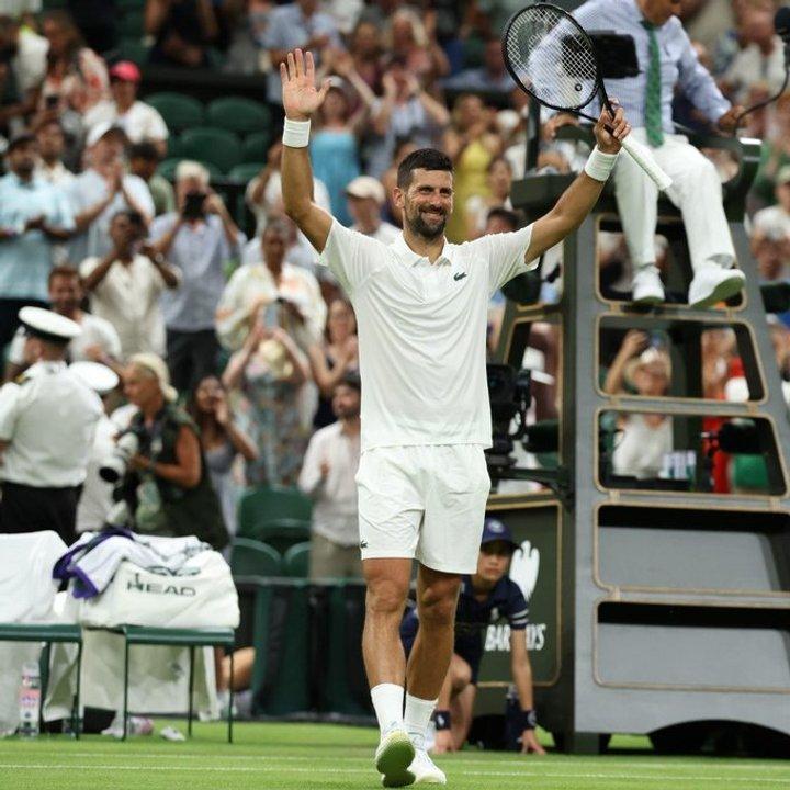 En un inicio complicado Djokovic avanzoacute a la segunda ronda en Wimbledon