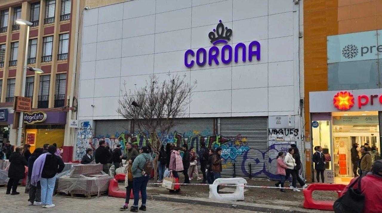 La desesperada liquidacioacuten final de una histoacuterica tienda- remata todo ldquoa 5 lucasrdquo antes de quebrar