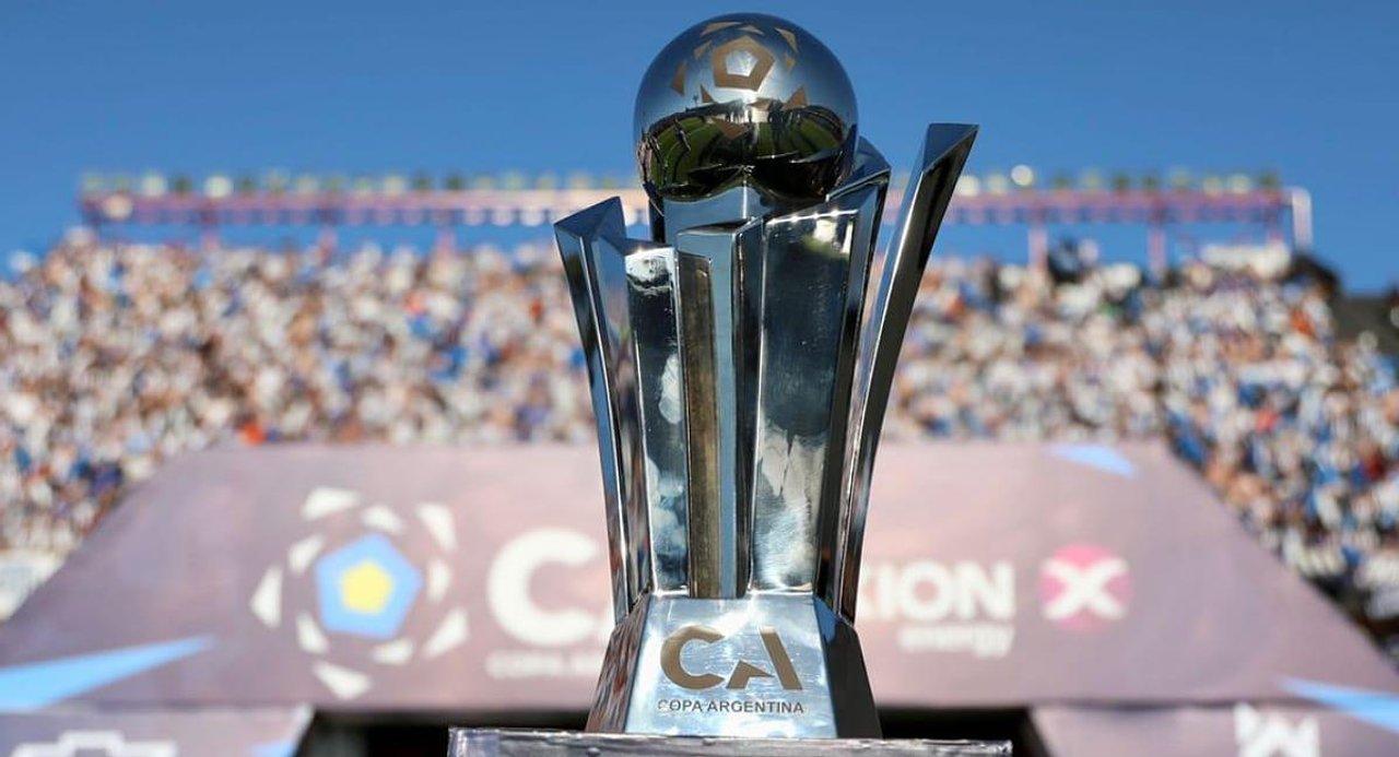 Copa Argentina- Huracaacuten e Instituto de Coacuterdoba se enfrentan por un lugar en los octavos de final