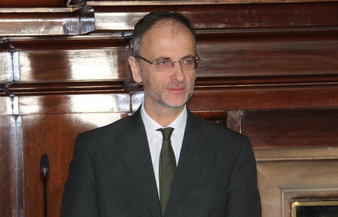 El ex procurador afirma que la jueza Preska no es competente para embargar acciones de YPF