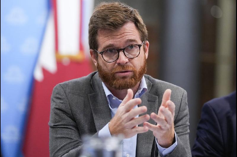 Diputado de la oposicioacuten denuncia chanchullos del Gobierno por 140000 millones