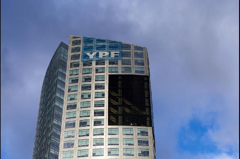 Fallo por YPF- Argentina consolida su poliacutetica de Estado en el orden legal y enfrenta el riesgo de desacato