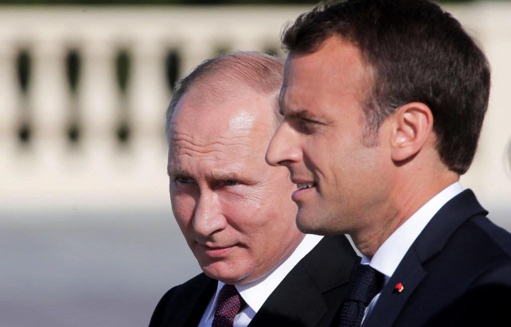 Macron llamoacute por teleacutefono a Putin y conversaron despueacutes de maacutes de dos antildeos