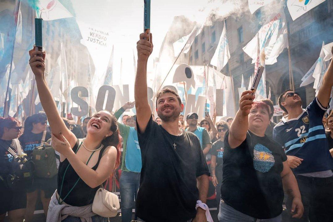 Grabois cargoacute contra Espert por las detenciones- Fue a esconderse abajo de la pollera de mamaacute estado