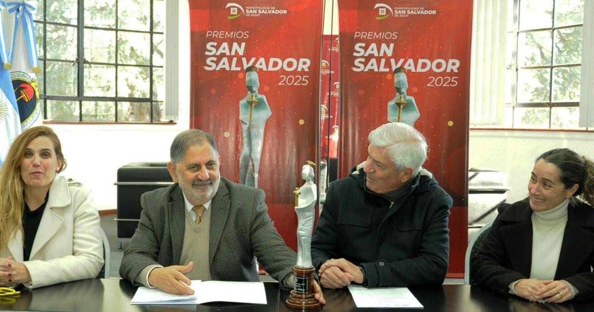 Rauacutel Chuli Jorge presentoacute la nuevaedicioacuten de los Premios San Salvador