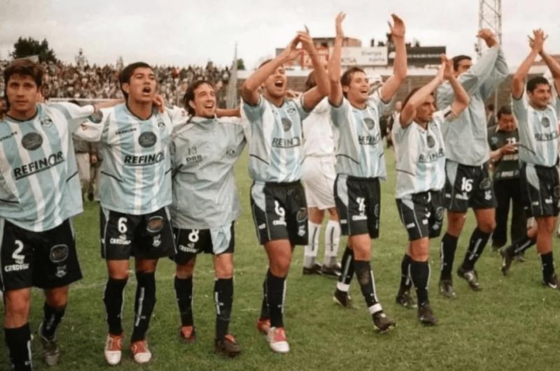 Hace 20 antildeos Gimnasia de Jujuy retornaba a la Primera Divisioacuten