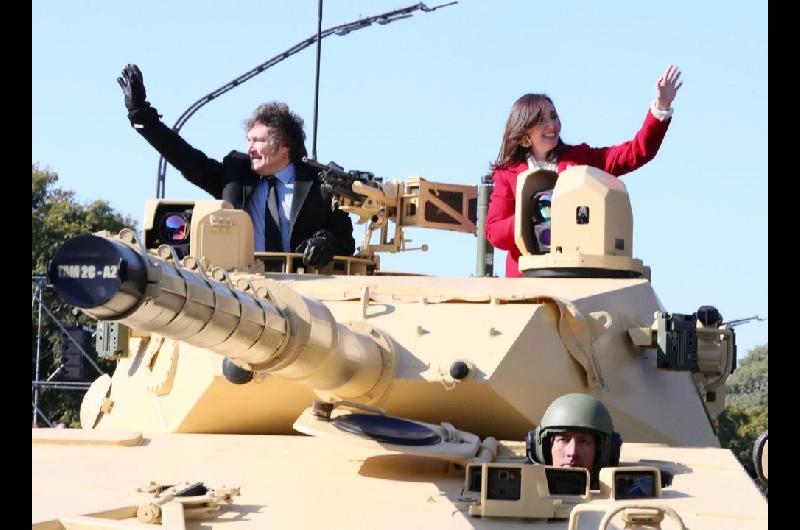 El Gobierno canceloacute el desfile militar del 9 de Julio tras haberlo recuperado el antildeo pasado