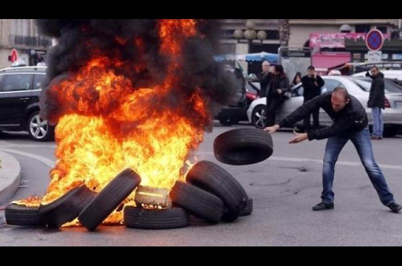 Atencioacuten piqueteros- ya no seraacute tan faacutecil conseguir gomas para quemar en protestas