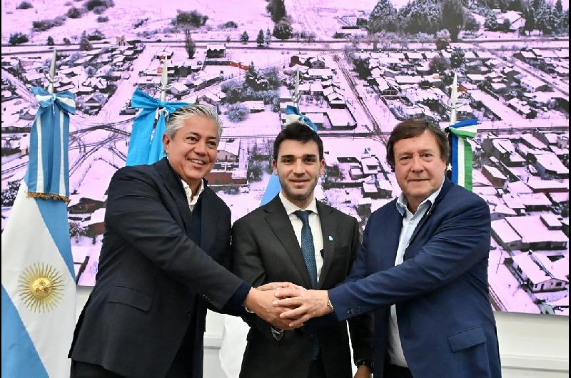 Gobernadores patagoacutenicos ratificaron ampliacioacuten de Gasoducto Cordillerano y destacaron rol de la regioacuten