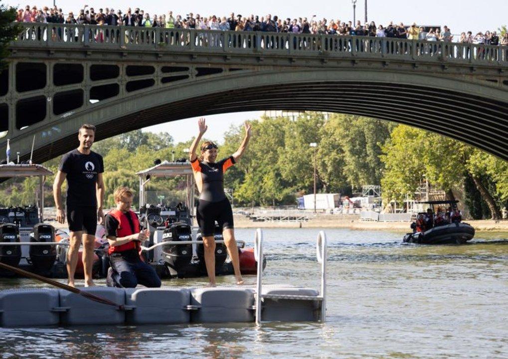 Los bantildeistas volvieron a sumergirse en aguas del Sena un siglo despueacutes